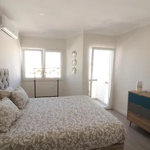  Apartment Downtown Dreams